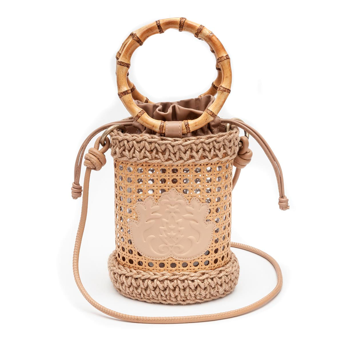 Bolsa-Bucket-em-Palha-Indiana-e-Sisal-
