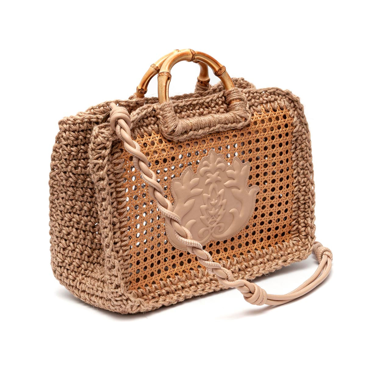 Maxi-Bolsa-em-Palha-Indiana-e-Sisal