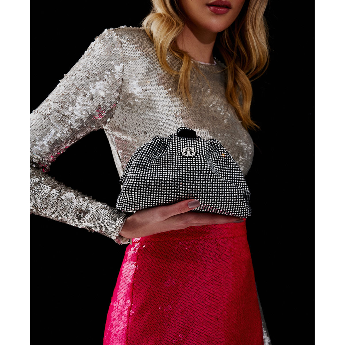 Bolsa-Mini-Pouch-em-Cristais-Preta