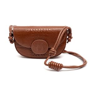 Bolsa Essentials Em Couro Meia Lua Caramelo