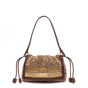 BOLSA FLAP TAPEÇARIA BORDADA OURO